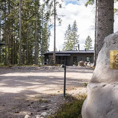 With Outdoor Jacuzzi And Sauna * Uurainen