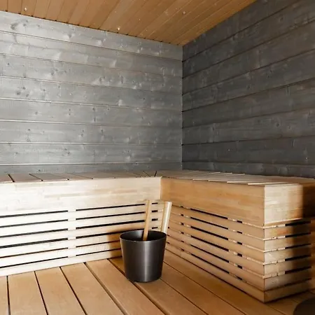 Villa With Outdoor Jacuzzi And Sauna Uurainen