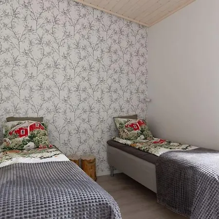 With Outdoor Jacuzzi And Sauna * Uurainen