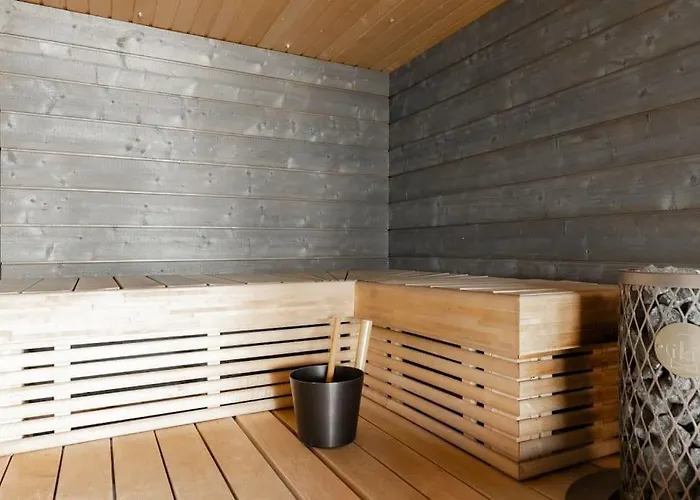 Vila With Outdoor Jacuzzi And Sauna Uurainen